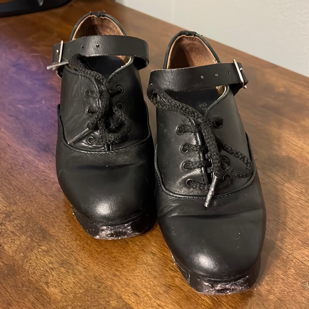 Faye’s Hard Shoes- Irish Step Dance